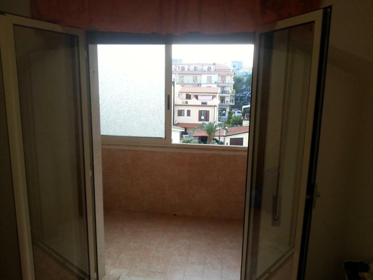 casa al mare a Scalea Apartment Exterior foto